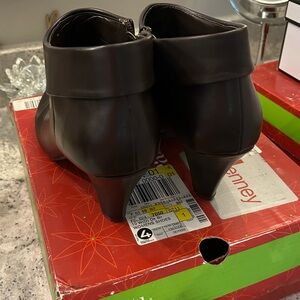 Elegant Brown Ankle Boots